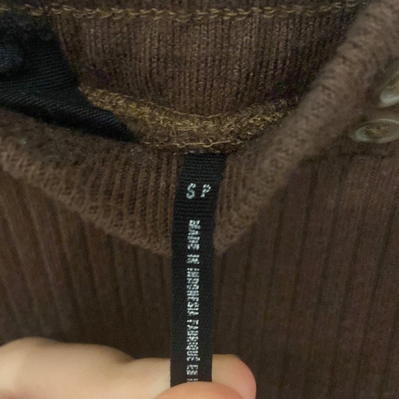 yoga pants - Picture 2 of 3